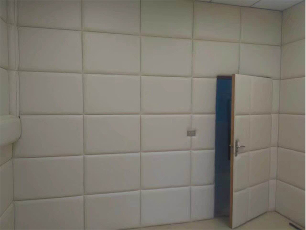 審訊室軟包